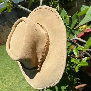 Vintage | Accessories | Vintage Australian Tan Suede Drover  display picture 3